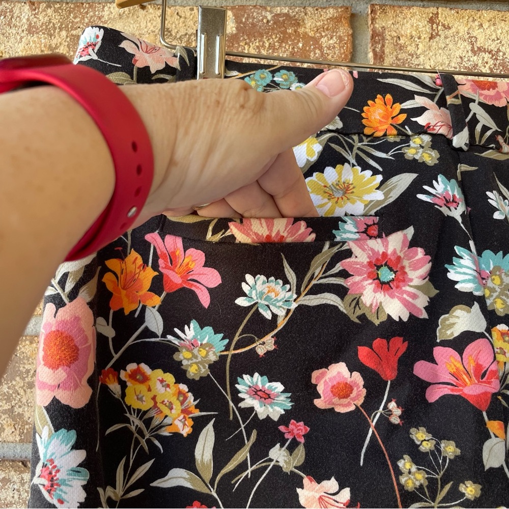 Loft The Riviera Pant Ladies Size 8 Gorgeous Florals! Side Pockets Excellent! - Picture 10 of 11